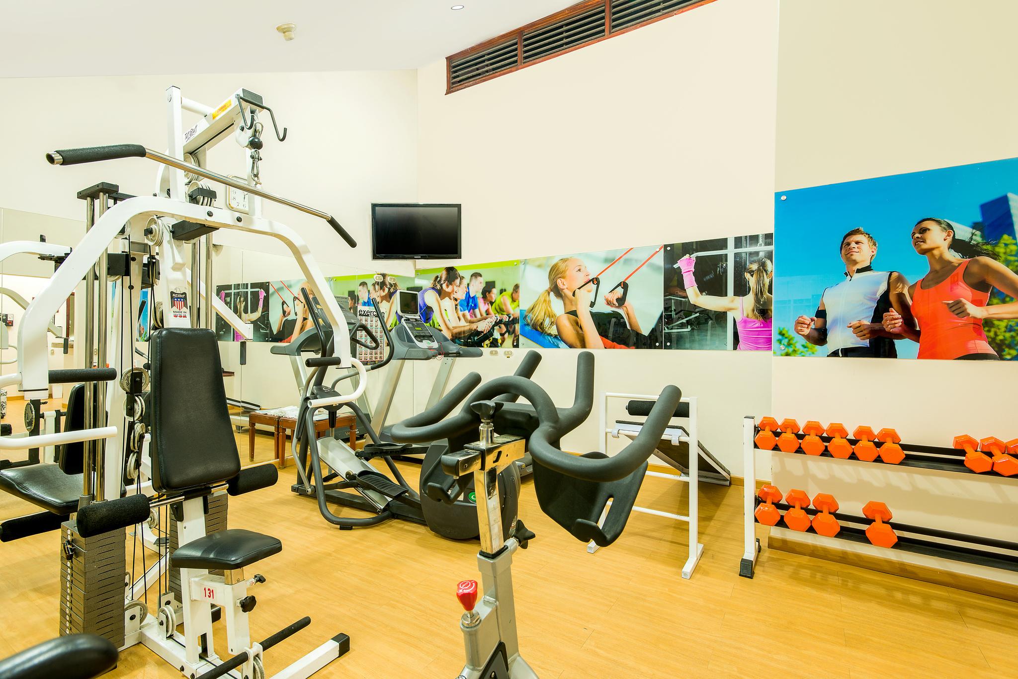 Hotel Dann Carlton Μπογκοτά Εξωτερικό φωτογραφία The gym at the hotel