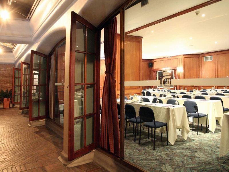 Hotel Dann Carlton Μπογκοτά Εξωτερικό φωτογραφία The International Centre